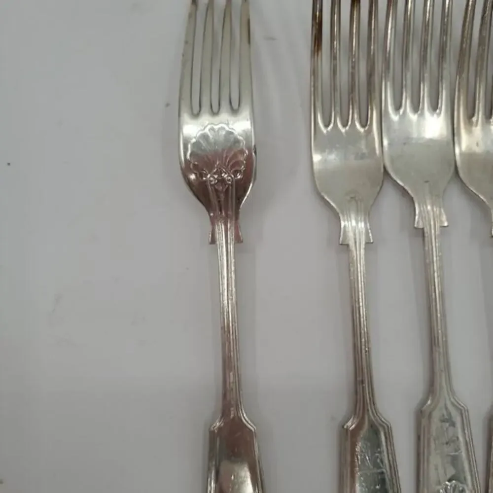 Sheffield England Antique Silver Plate Fiddle Thread and Shell 6 Dinner Fork 2-2